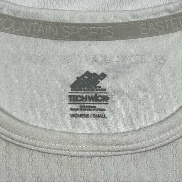 Eastern Mountain Sports | White Tech Wick Twp Piece Work Out Runners Tops - Picture 12 of 15